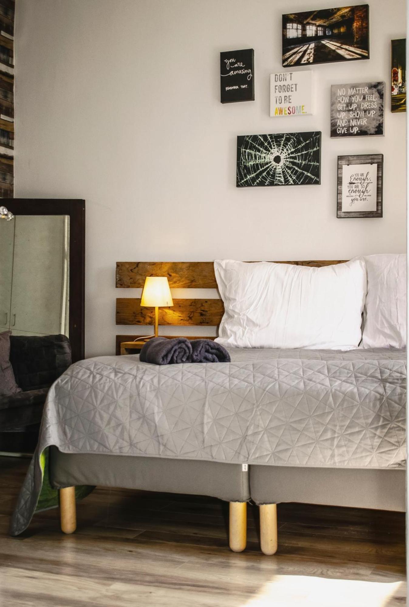 3 Room Apartment In The Beautiful Street บูดาเปสต์ ภายนอก รูปภาพ