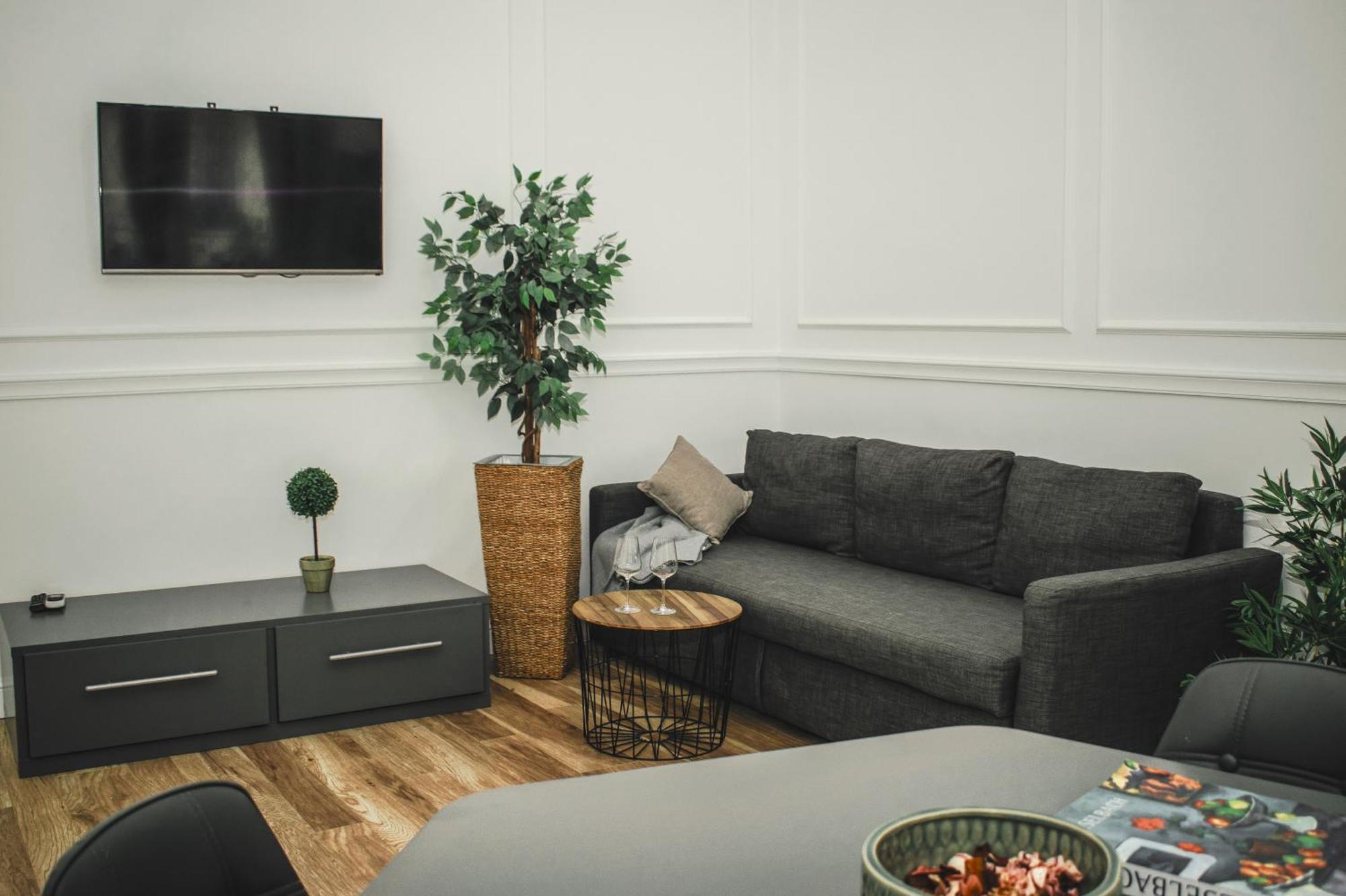3 Room Apartment In The Beautiful Street บูดาเปสต์ ภายนอก รูปภาพ